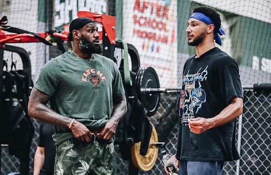 人物命运的 人物命运的